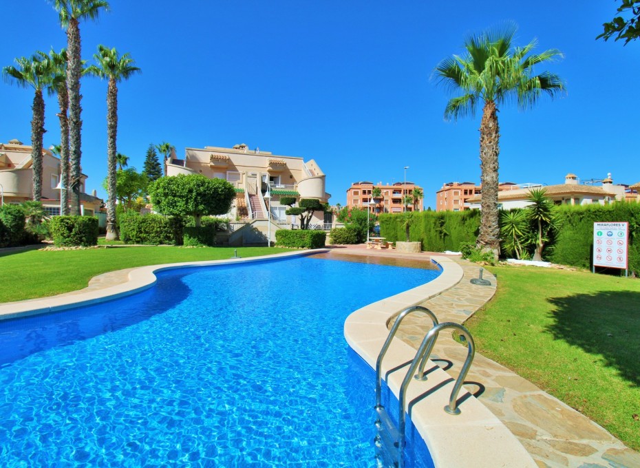 Revente - Apartment -
Villamartin - PAU 8