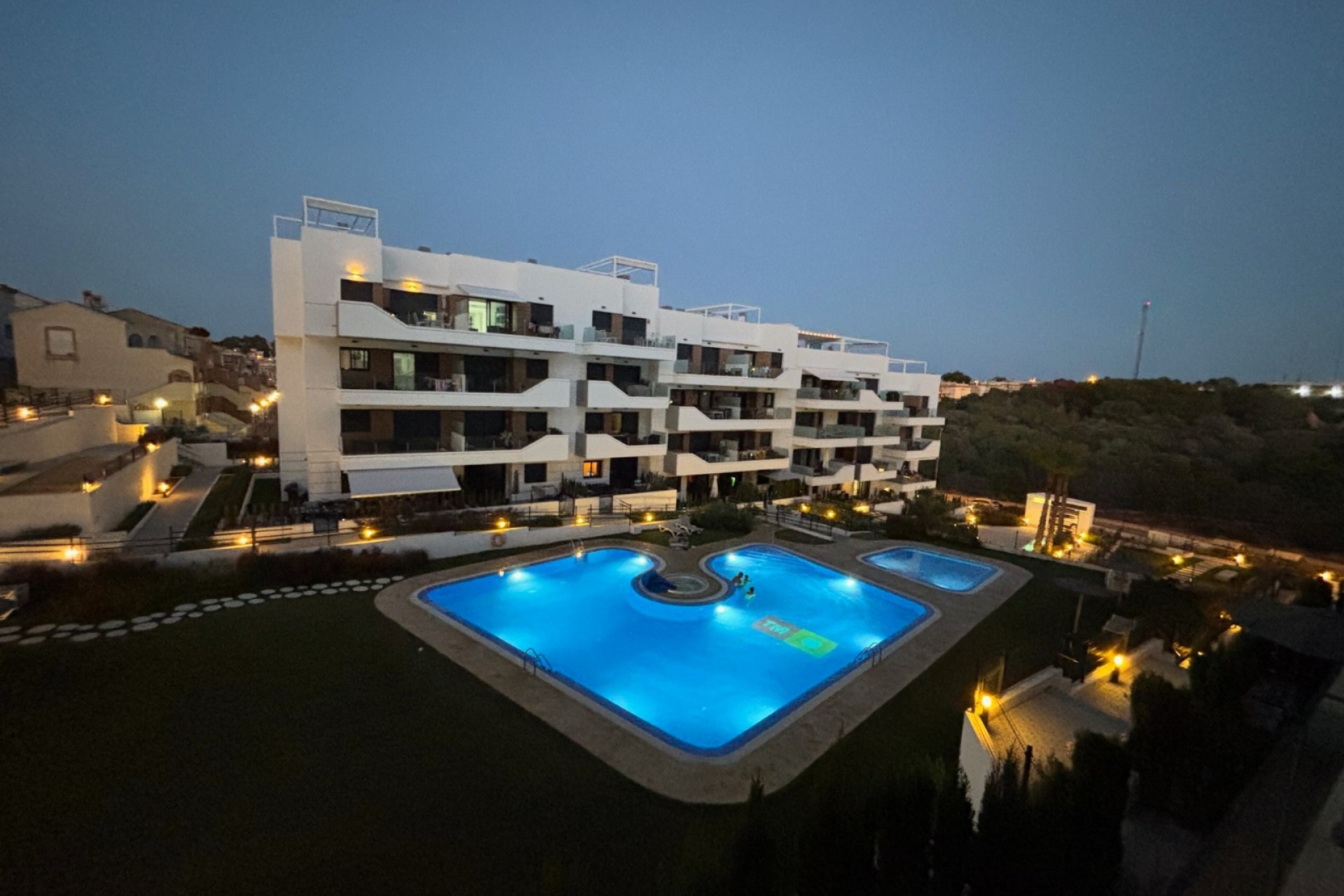 Revente - Apartment -
Villamartin