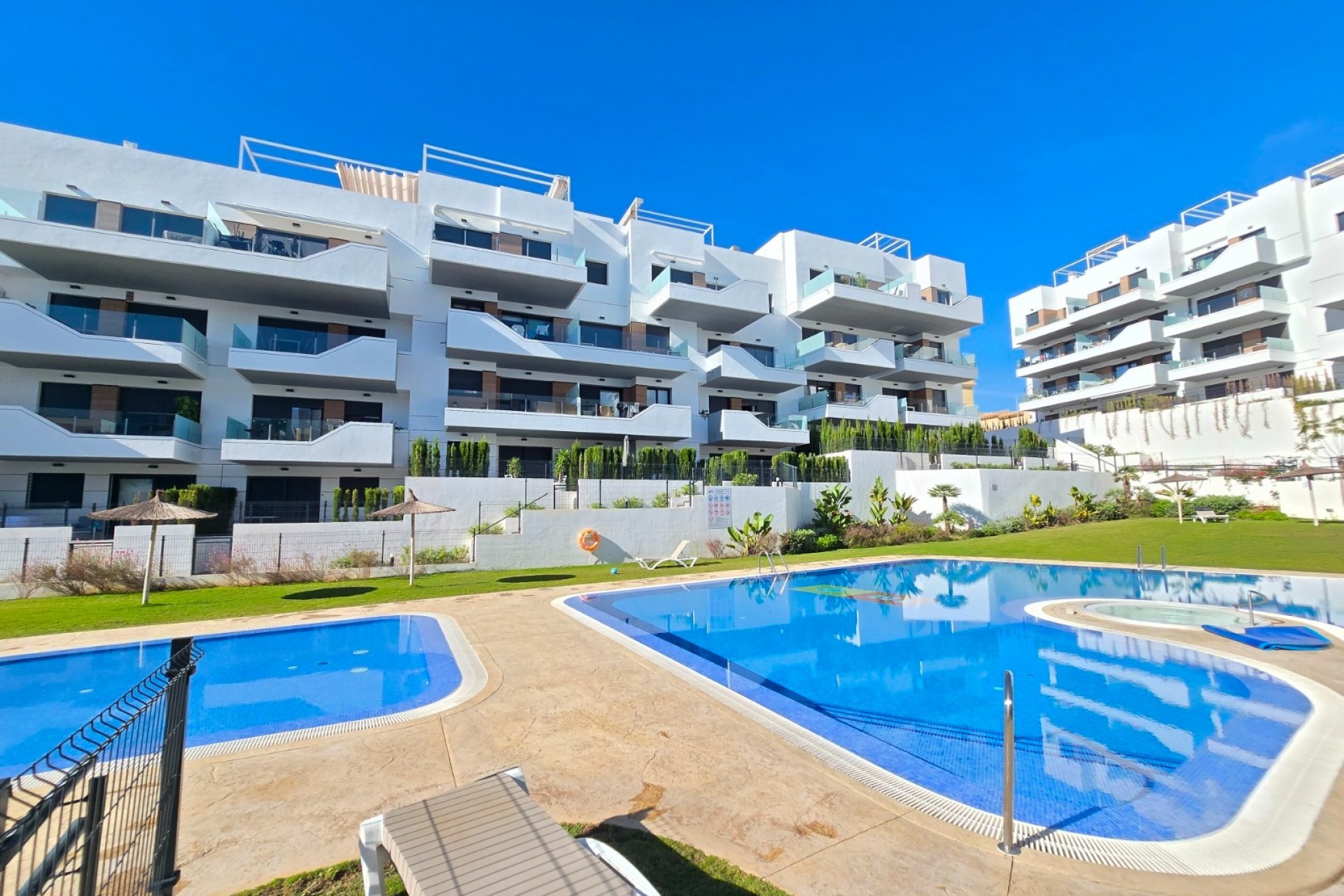 Revente - Apartment -
Villamartin