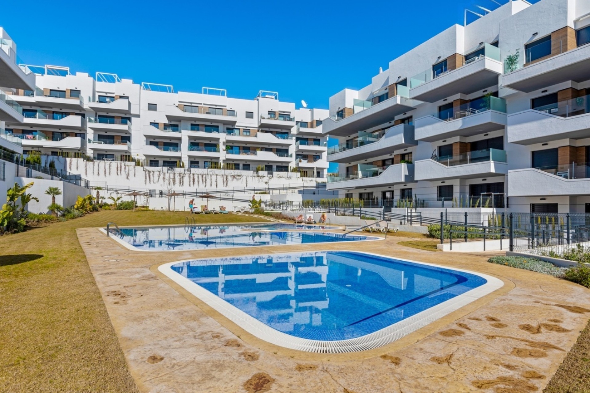 Revente - Apartment -
Villamartin