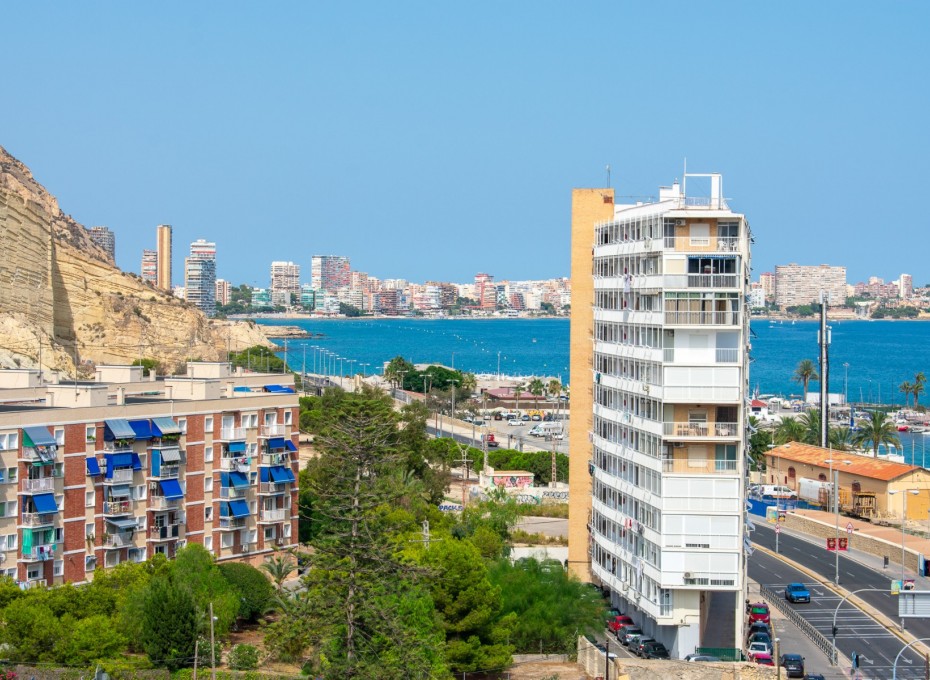 Revente - Attique -
Alicante - Casco antiguo