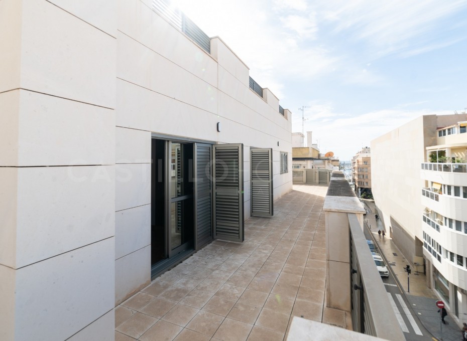 Revente - Attique -
Torrevieja - Centro