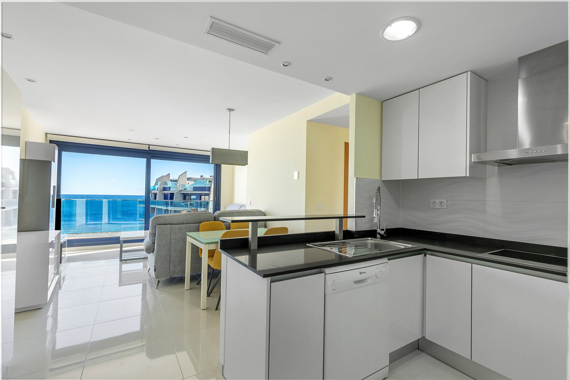 Revente - Attique -
Torrevieja - Punta prima