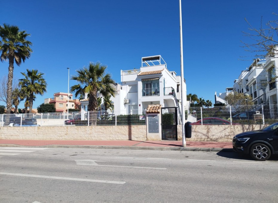 Revente - Bungalow -
Torrevieja - Aguas Nuevas