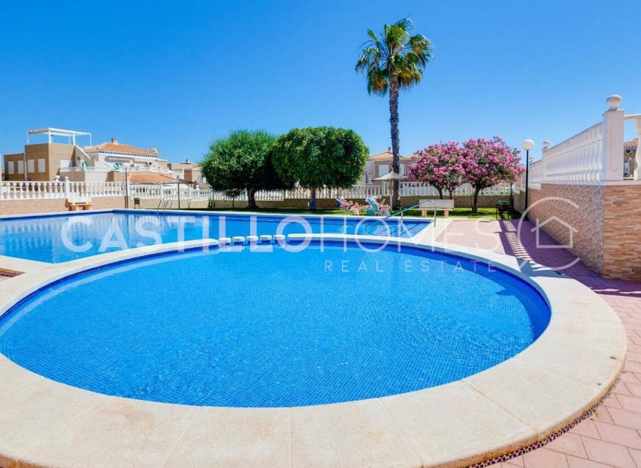 Revente - Bungalow -
Torrevieja - Altos de la Bahía