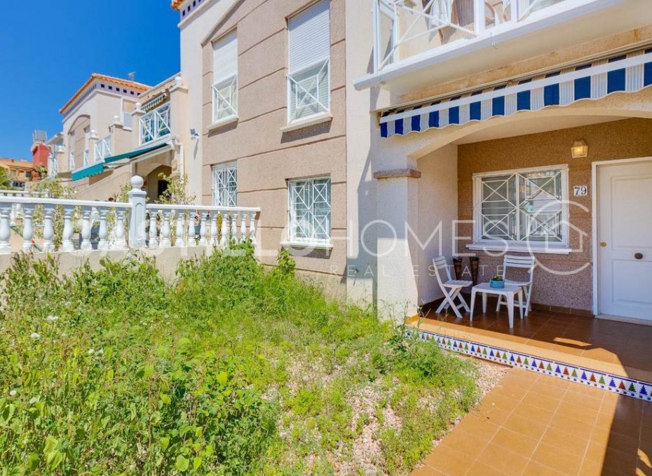 Revente - Bungalow -
Torrevieja - Altos de la Bahía
