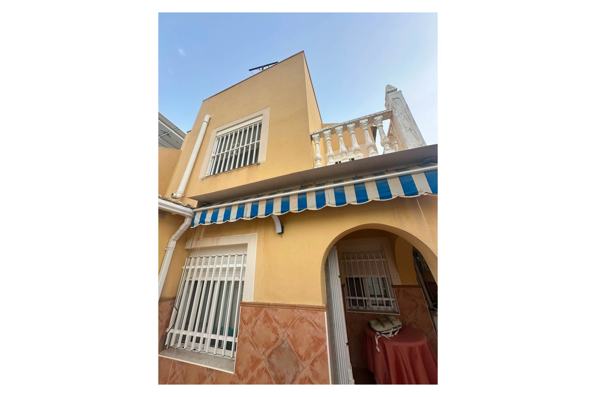 Revente - Bungalow -
Torrevieja - Urb. Rosaleda