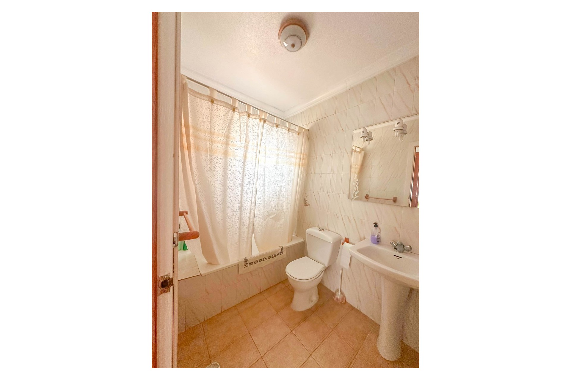 Revente - Bungalow -
Torrevieja - Urb. Rosaleda