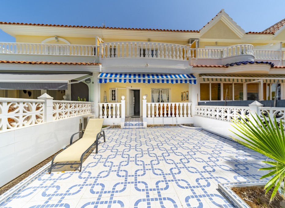 Revente - Casa de Pueblo -
Ciudad quesada - Doña Pepa