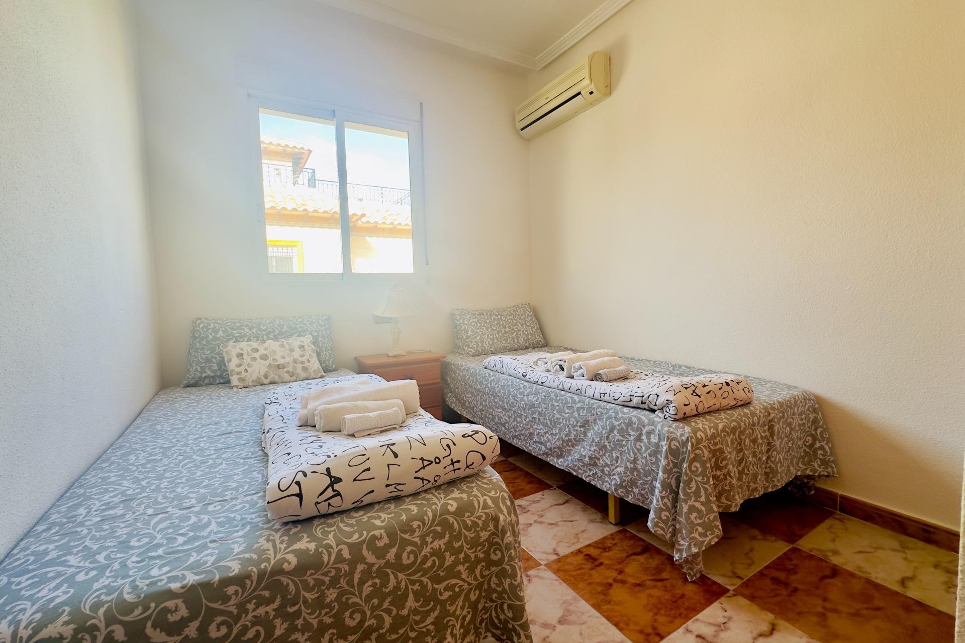 Revente - Chalet -
Orihuela Costa - Cabo Roig