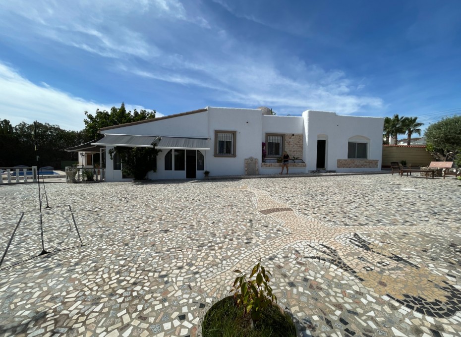 Revente - Chalet / Villa -
Ciudad Quesada - Rojales - Cuidad Quesada
