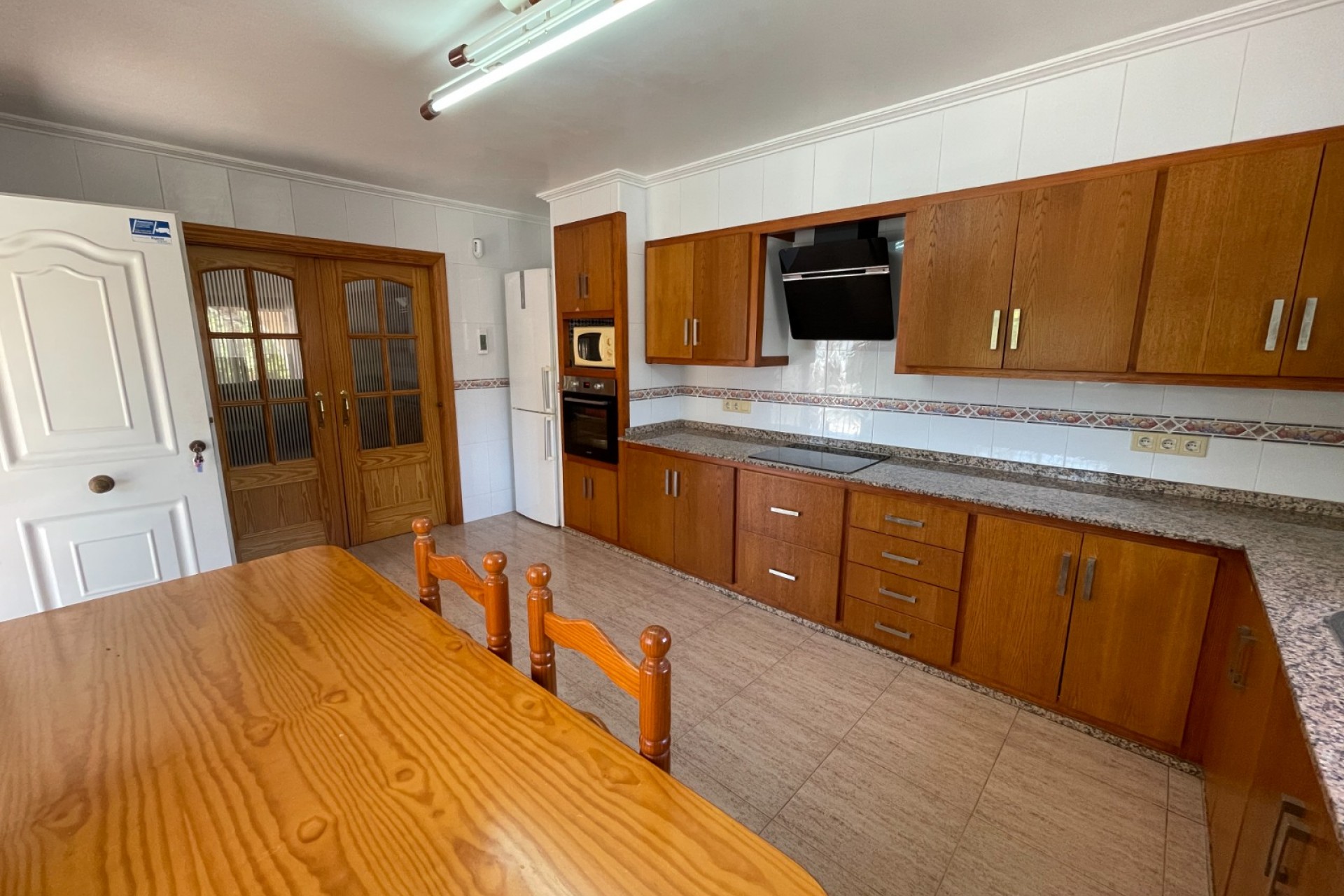 Revente - Chalet / Villa -
Crevillent - Crevillente