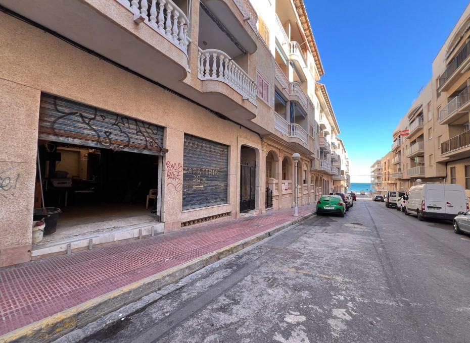 Revente - Commercial premises -
Guardamar del Segura - Guardamar