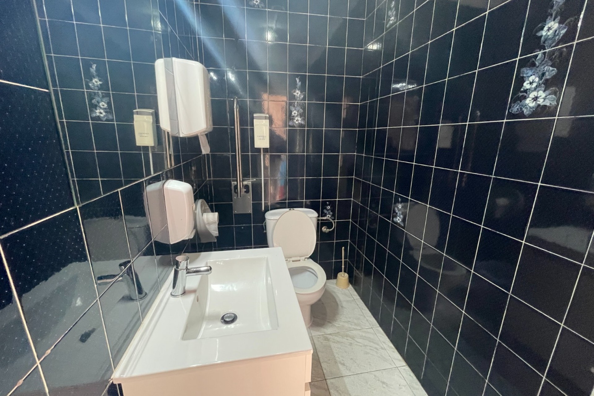 Revente - Commercial space -
Torrevieia - Comunidad Valenciana