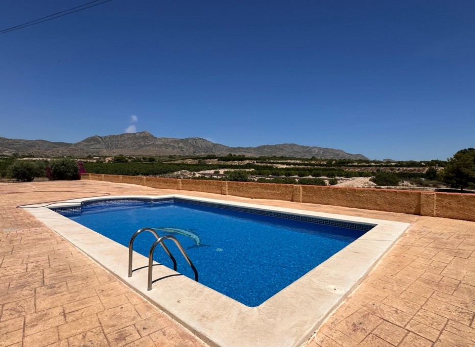Revente - Country House -
Albatera - Albatera - Country