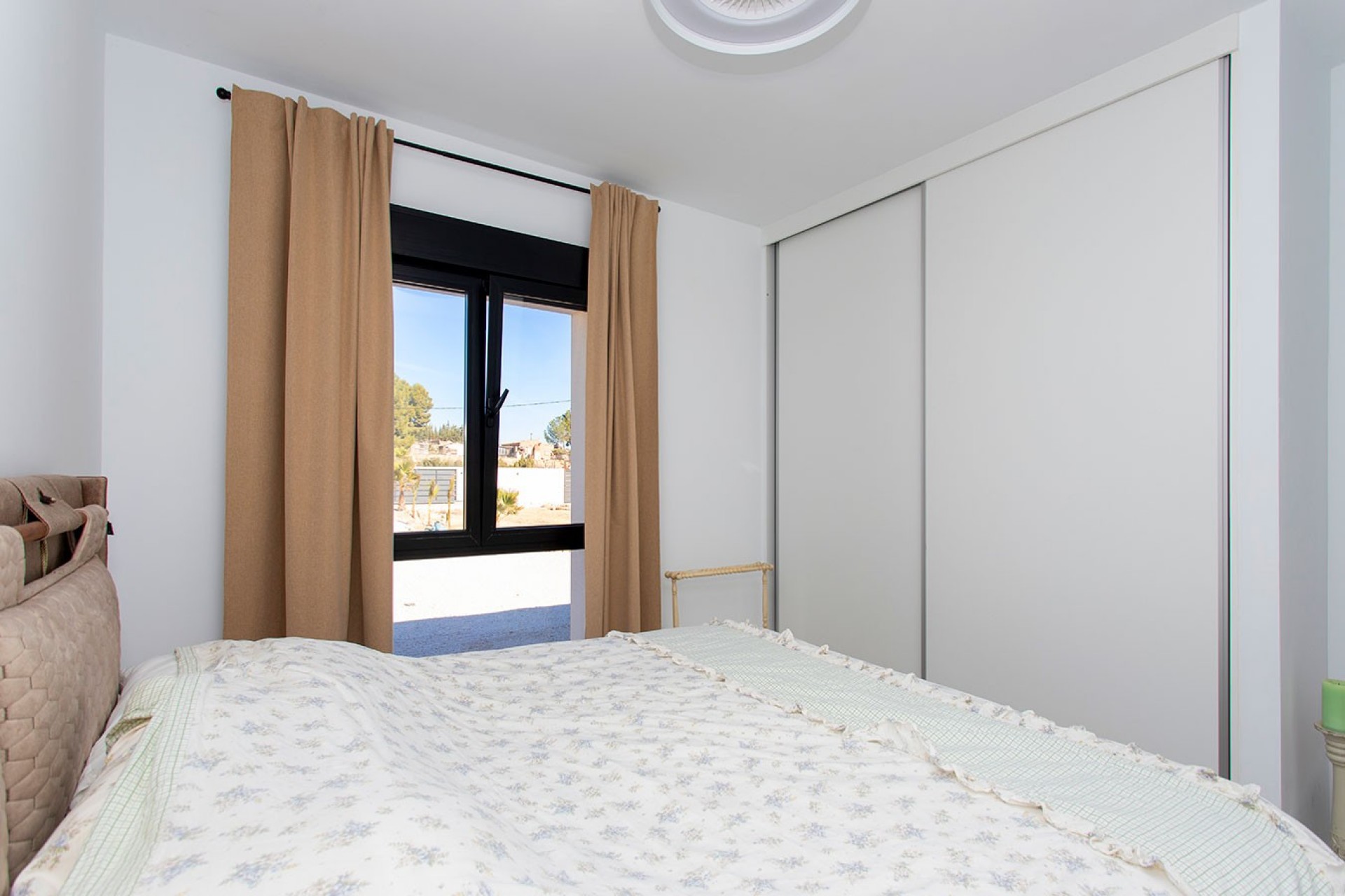 Revente - Country House -
Pinoso - Campo