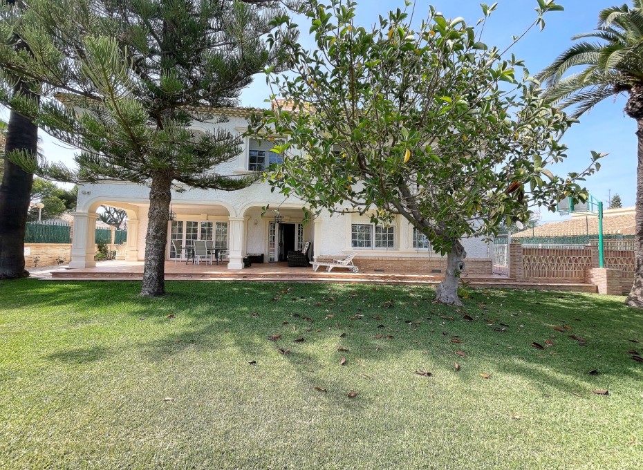 Revente - Detached Villa -
Orihuela Costa - Cabo Roig