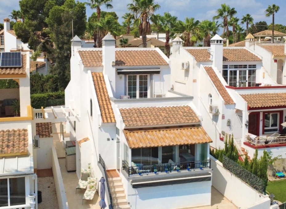 Revente - Detached Villa -
Orihuela Costa - Villamartín