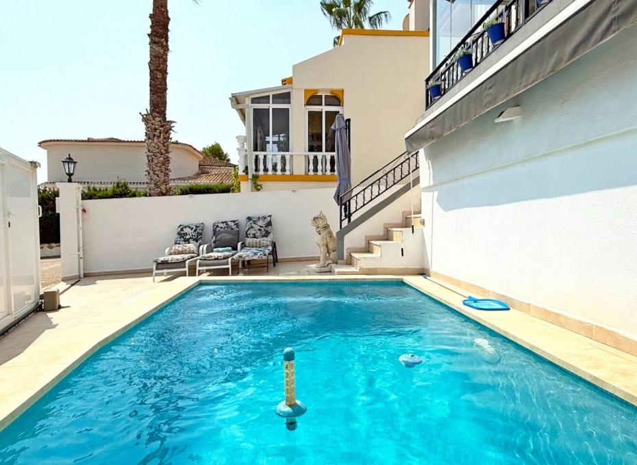 Revente - Detached Villa -
Orihuela Costa - Villamartín