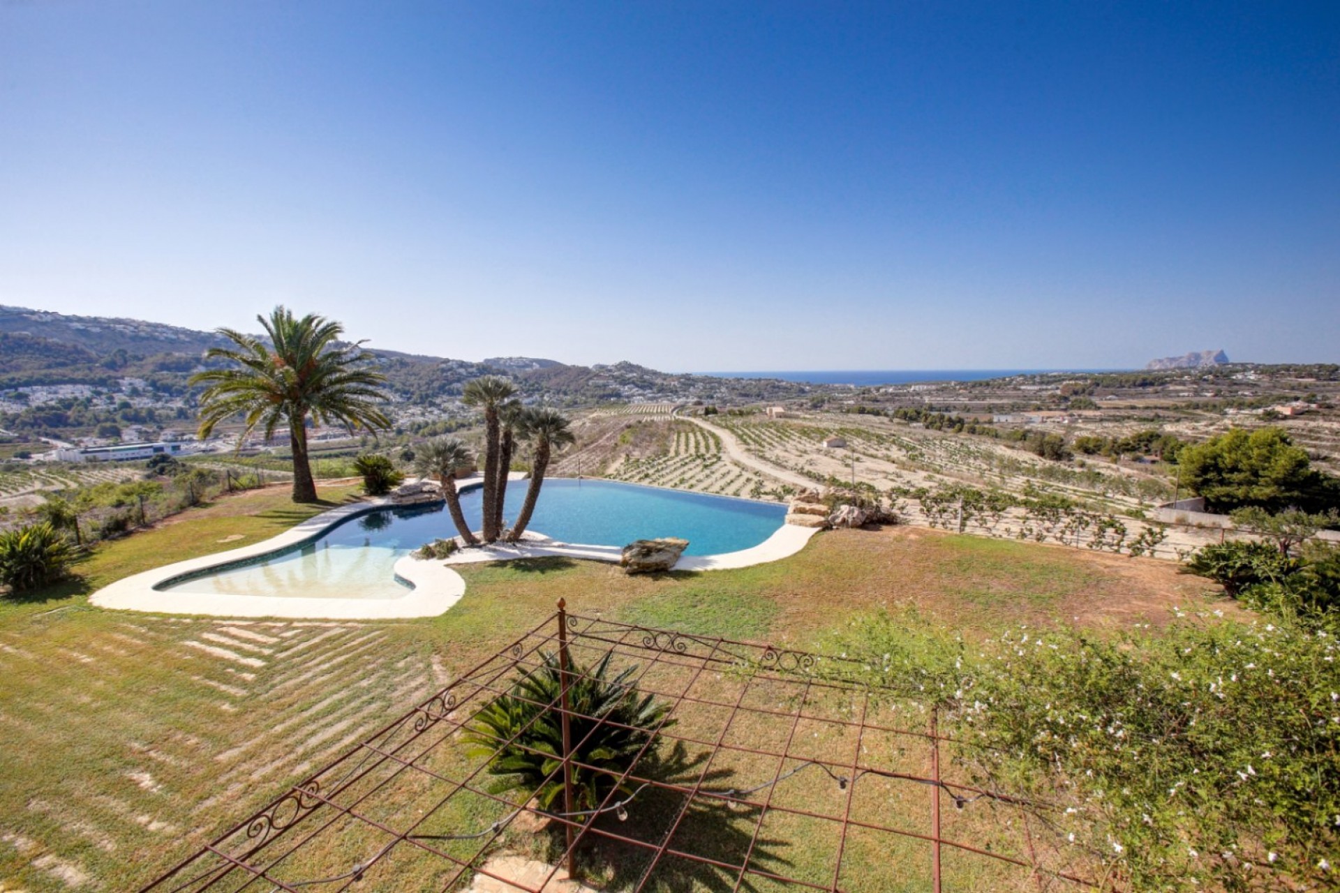 Revente - Finca -
Moraira - Campo
