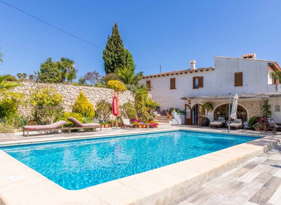 Revente - Finca -
Teulada - Campo