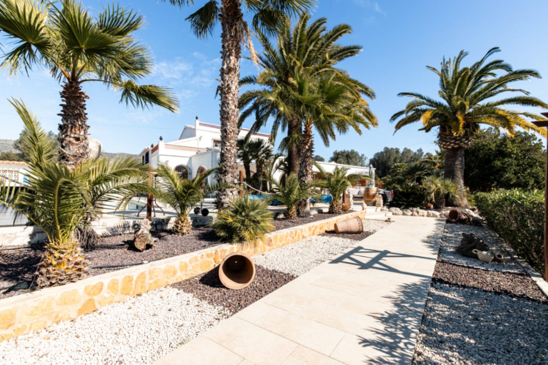 Revente - Finca -
Teulada - Canor