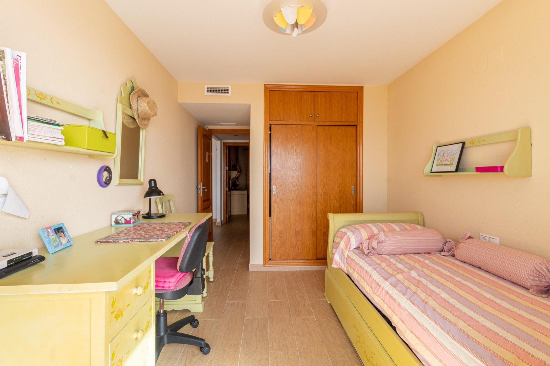 Revente - Flat -
Torrevieja - Playa de los locos