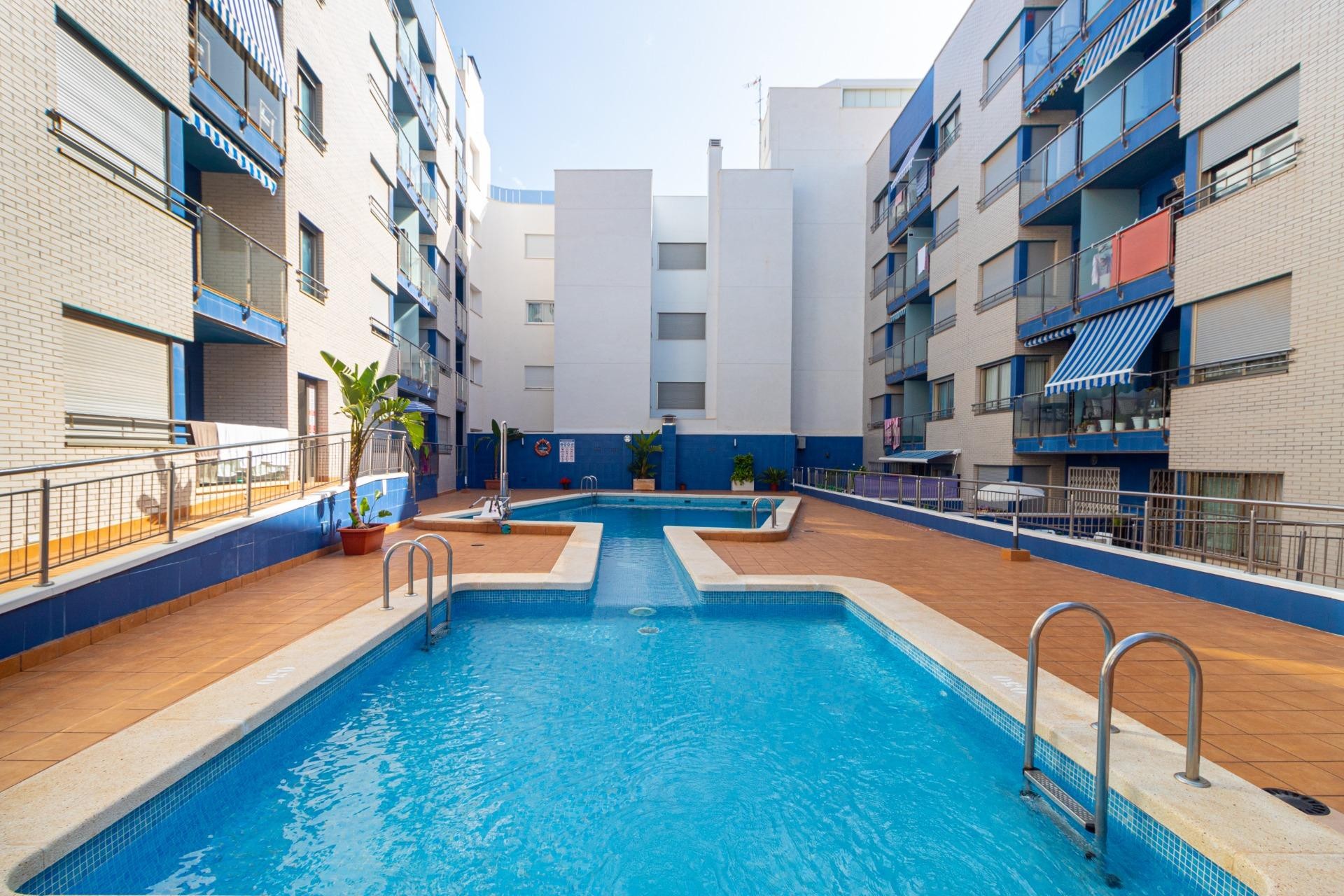 Revente - Flat -
Torrevieja - Playa de los locos