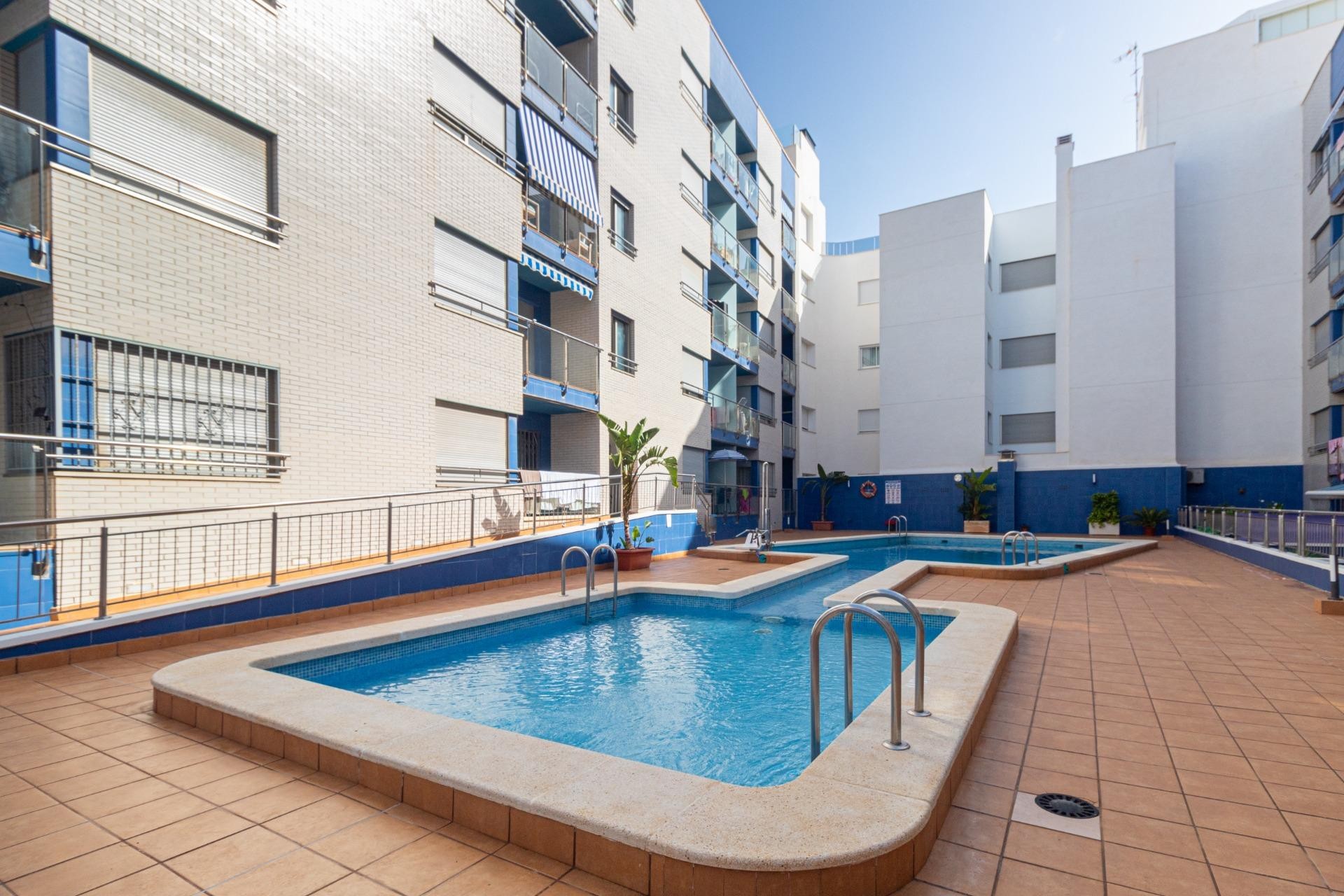 Revente - Flat -
Torrevieja - Playa de los locos