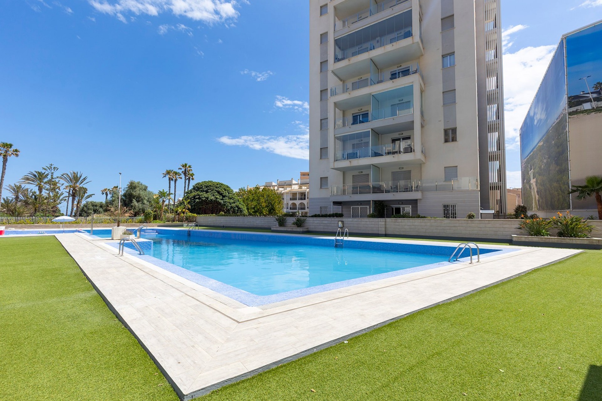 Revente - Ground floor apartment -
La Mata - Playa
