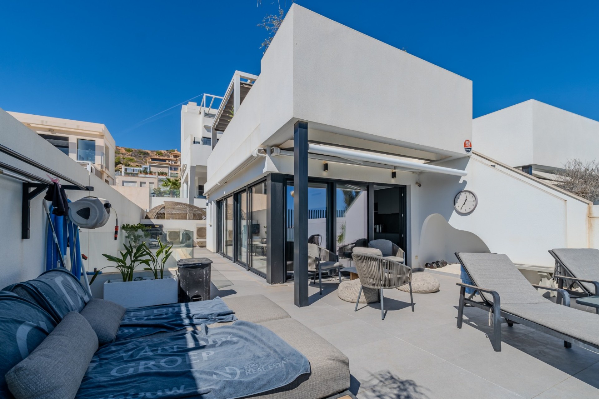 Revente - Independent villa -
Guardamar del Segura - Urbanizaciones