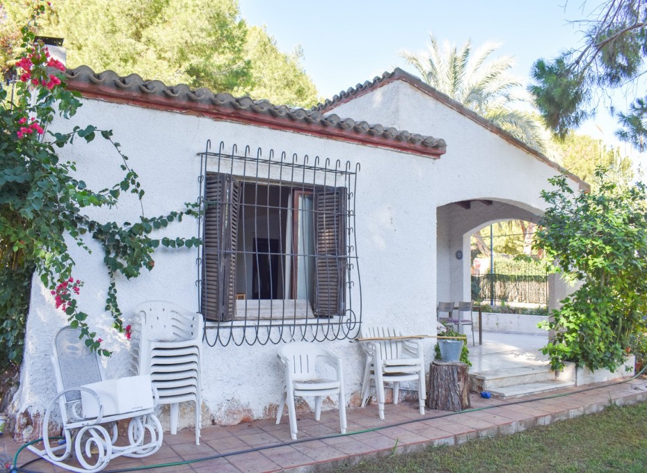 Revente - Independent villa -
Orihuela Costa - Punta Prima