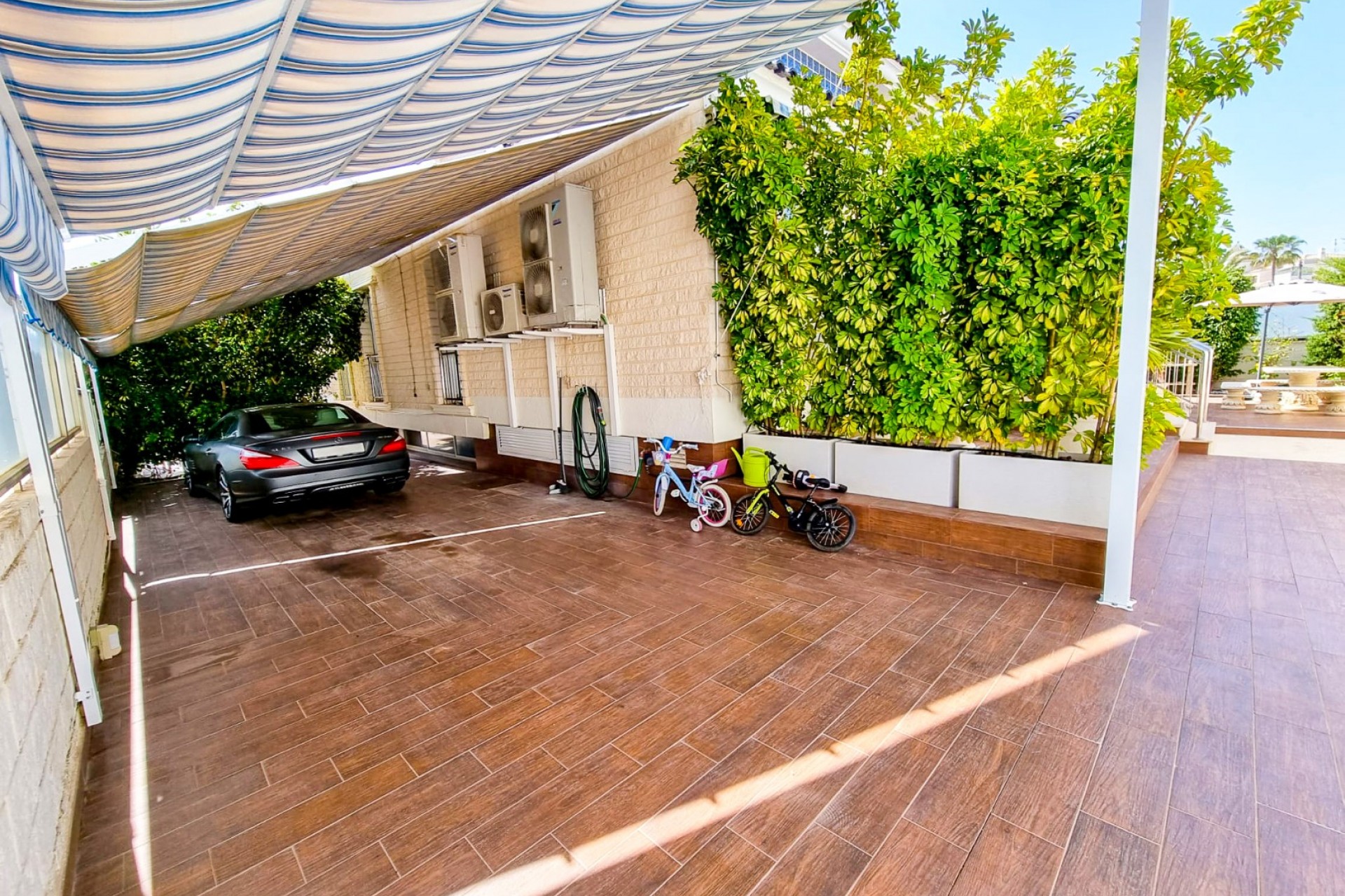 Revente - Independent villa -
Torrevieja - La Mata