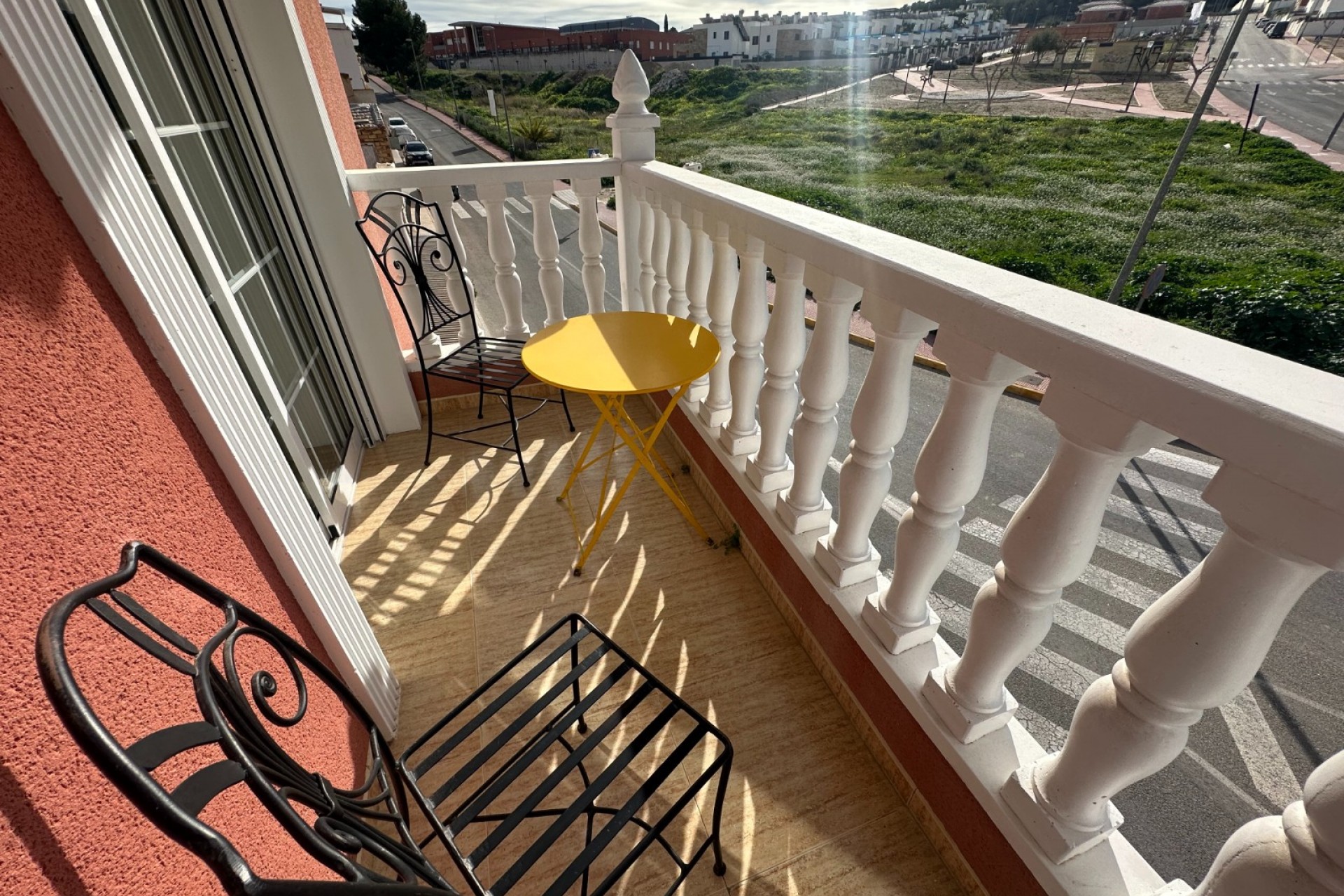 Revente - Maison de ville -
Bigastro