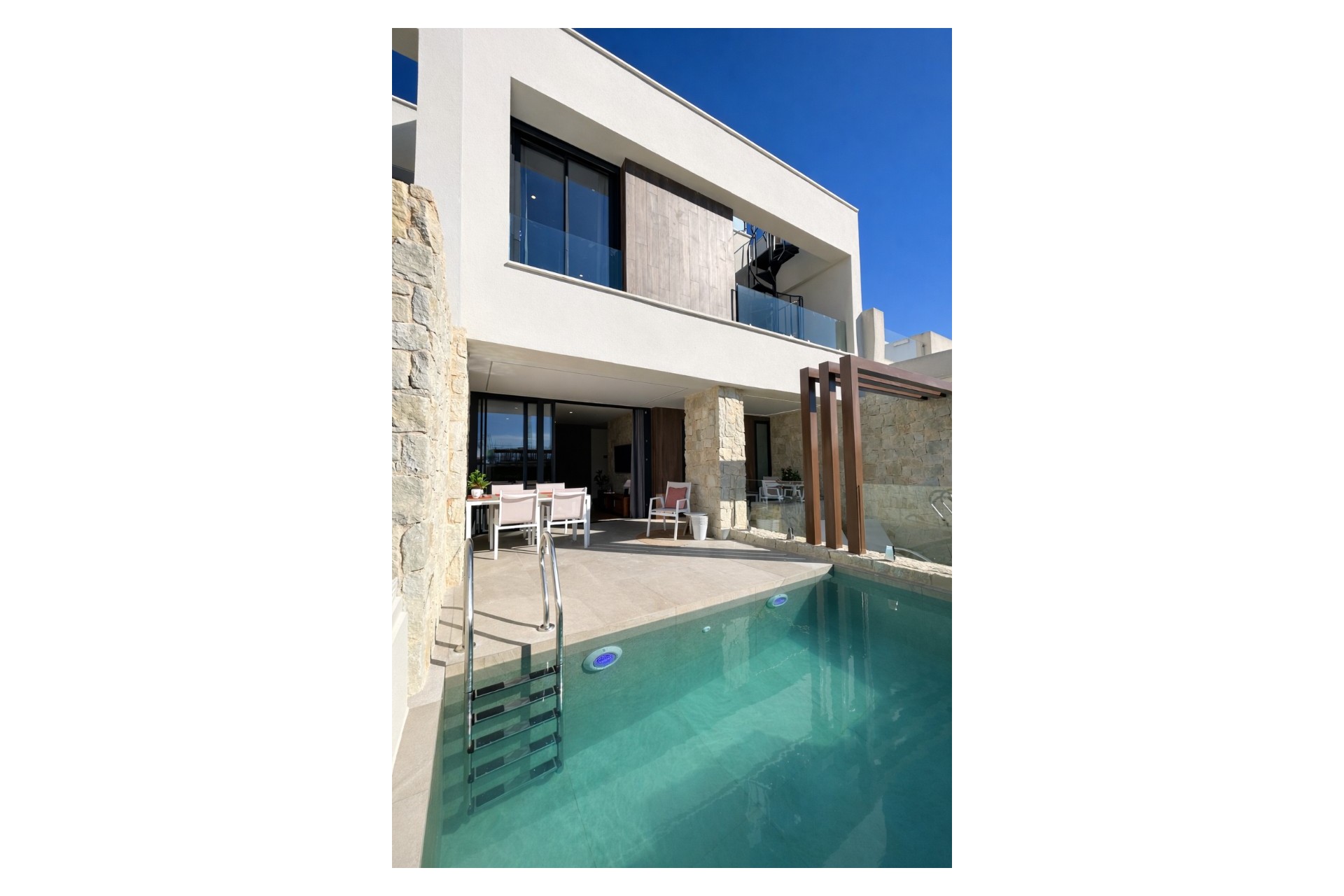 Revente - Maison de ville -
Dolores - Pueblo