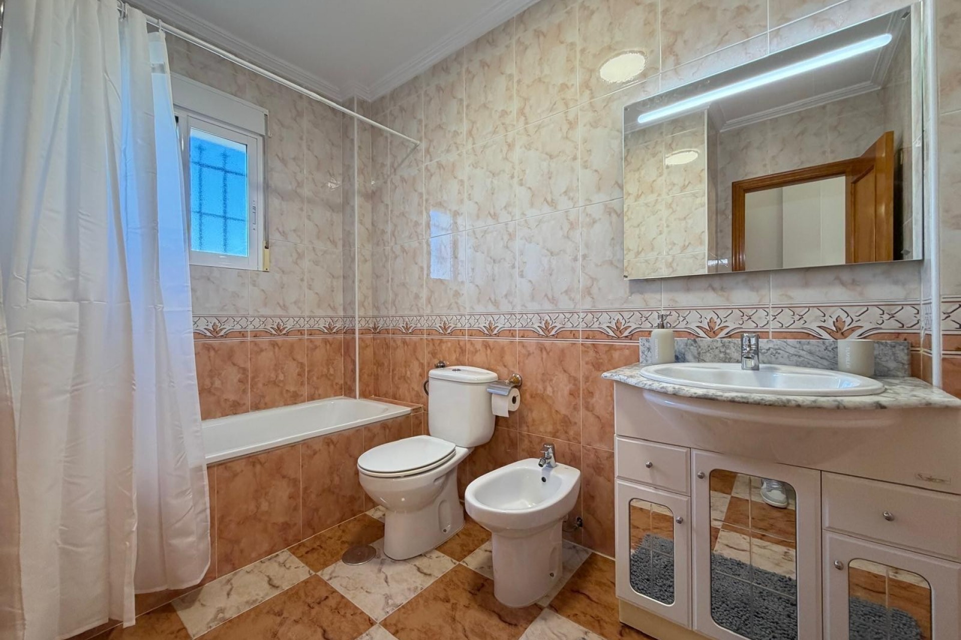 Revente - Maison de ville -
Orihuela Costa - Las Filipinas