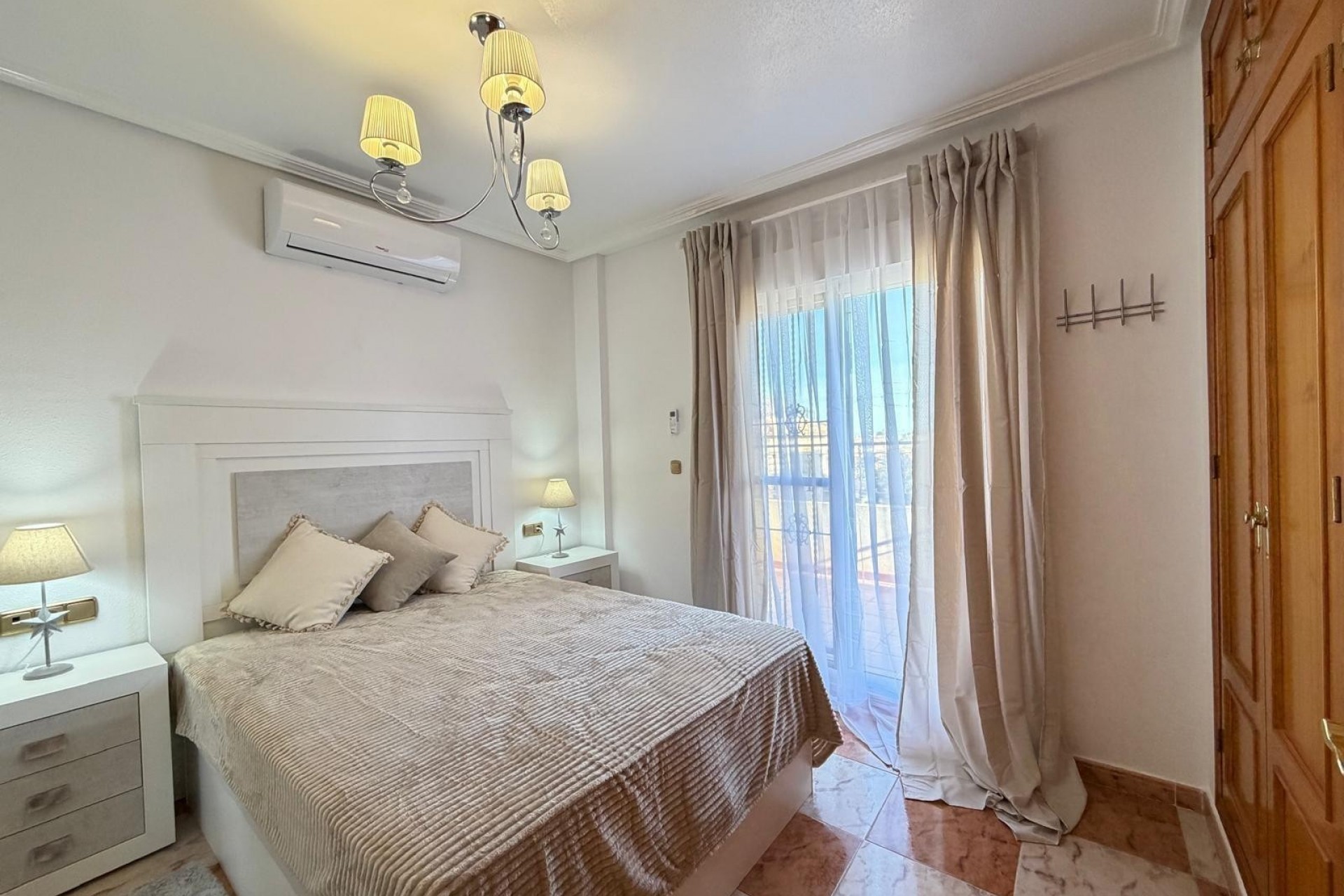 Revente - Maison de ville -
Orihuela Costa - Las Filipinas