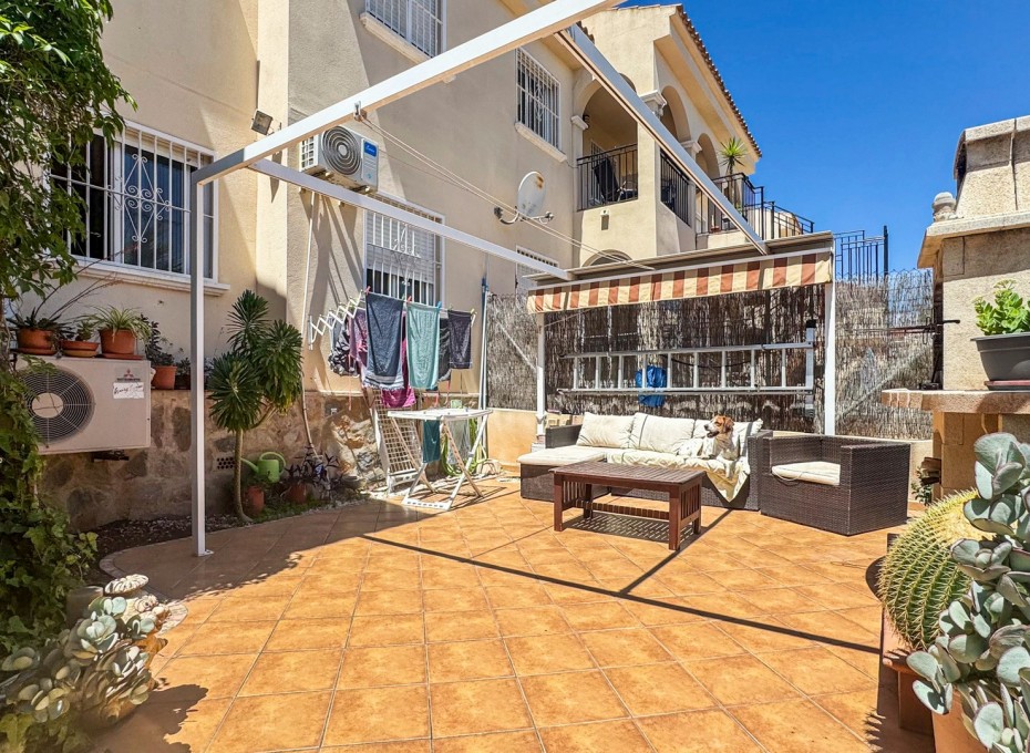 Revente - Maison de ville -
Orihuela Costa - Los Almendros-La Florida