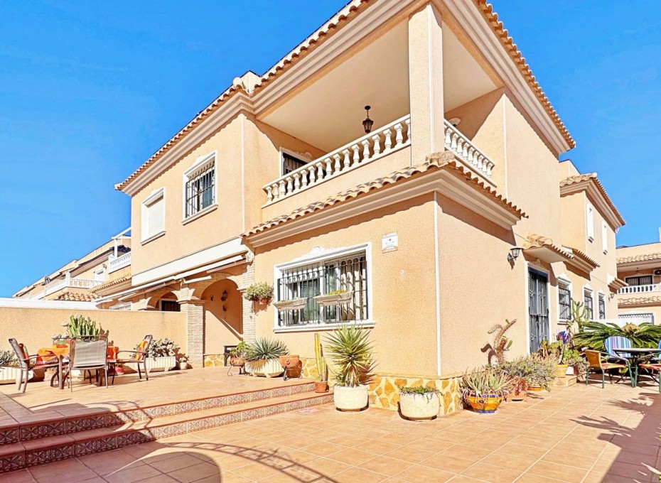 Revente - Maison de ville -
Orihuela Costa - Villamartín