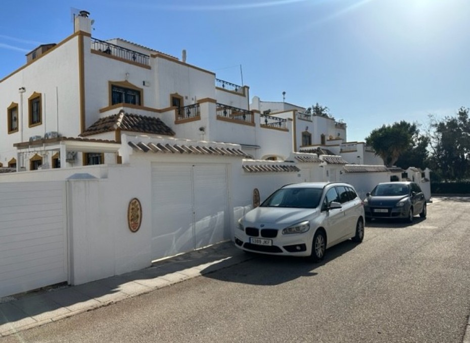 Revente - Maison de ville -
Orihuela - Entre Naranjos Vistabella