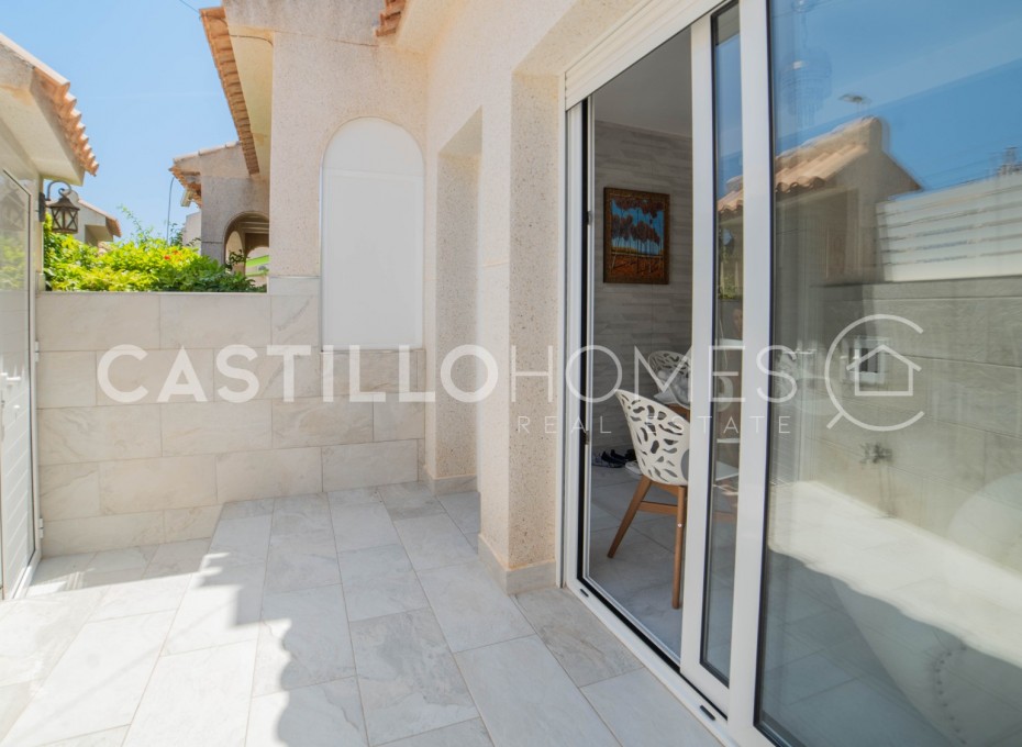 Revente - Maison de ville -
Torrevieja - Urb. Rosaleda