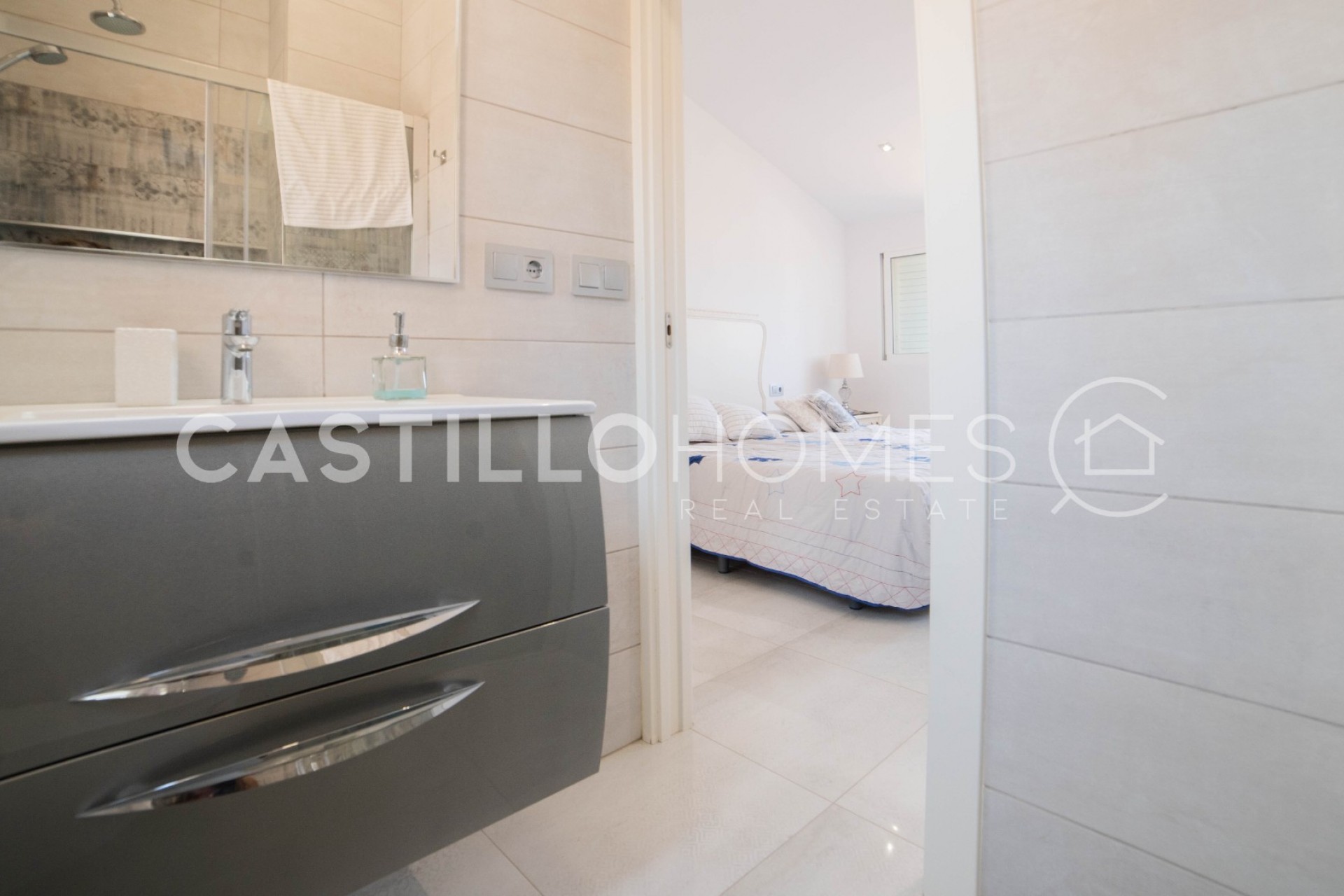 Revente - Maison de ville -
Torrevieja - Urb. Rosaleda