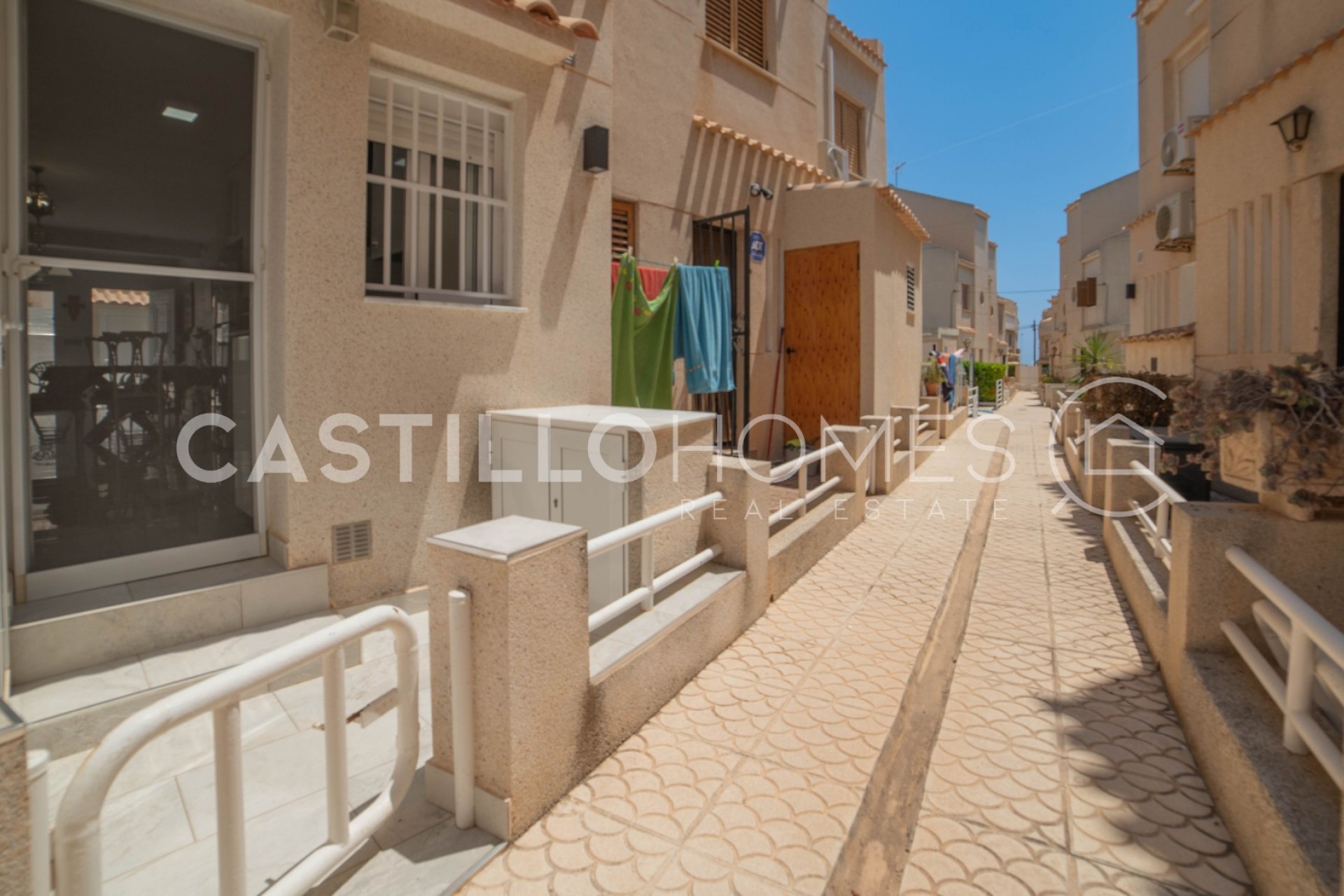 Revente - Maison de ville -
Torrevieja - Urb. Rosaleda
