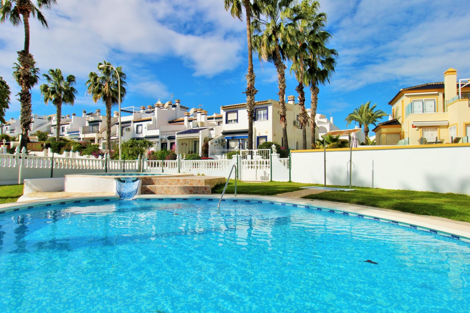 Revente - Maison de ville -
Villamartin