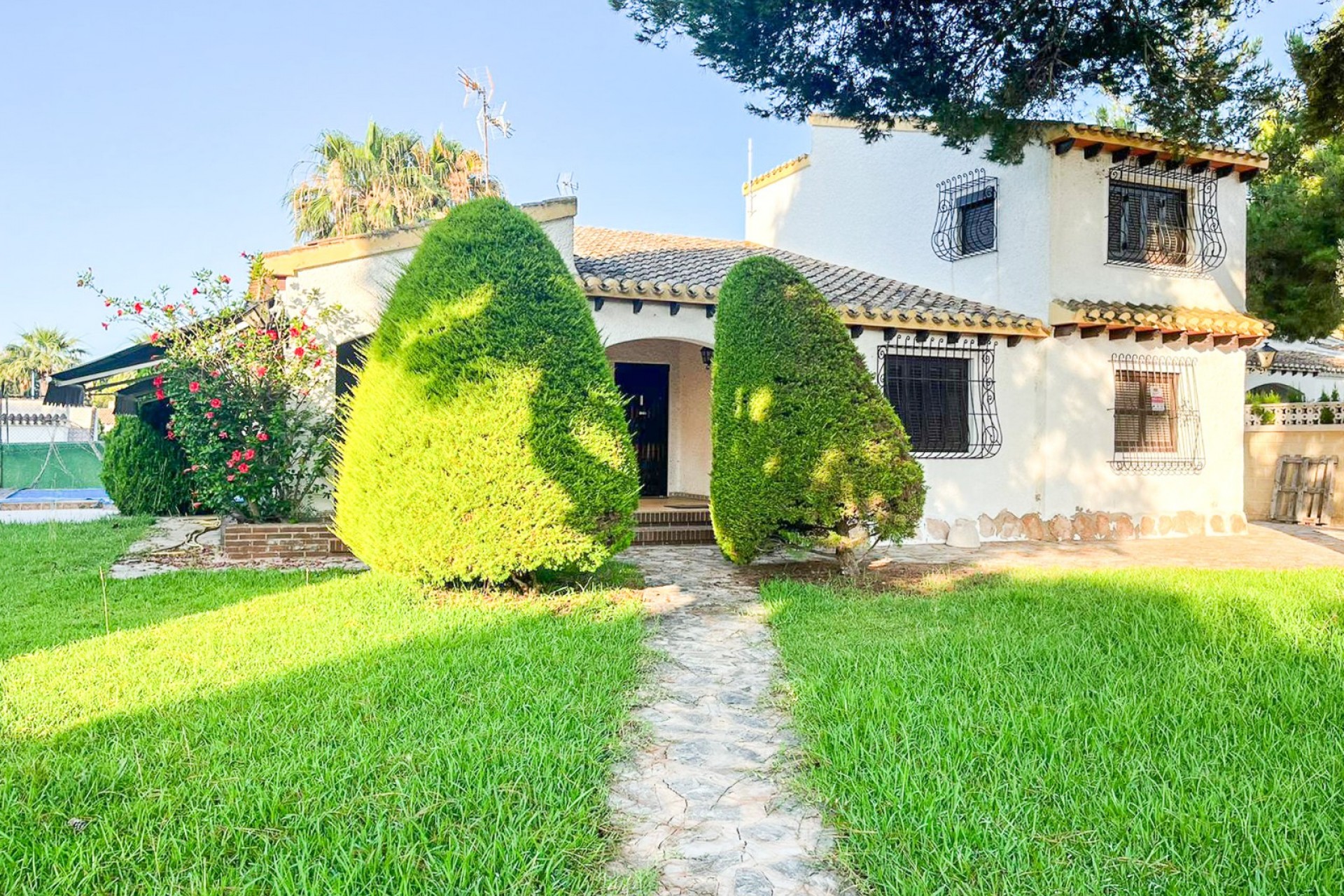 Revente - Semi-Detached Villa -
Orihuela Costa - Punta Prima