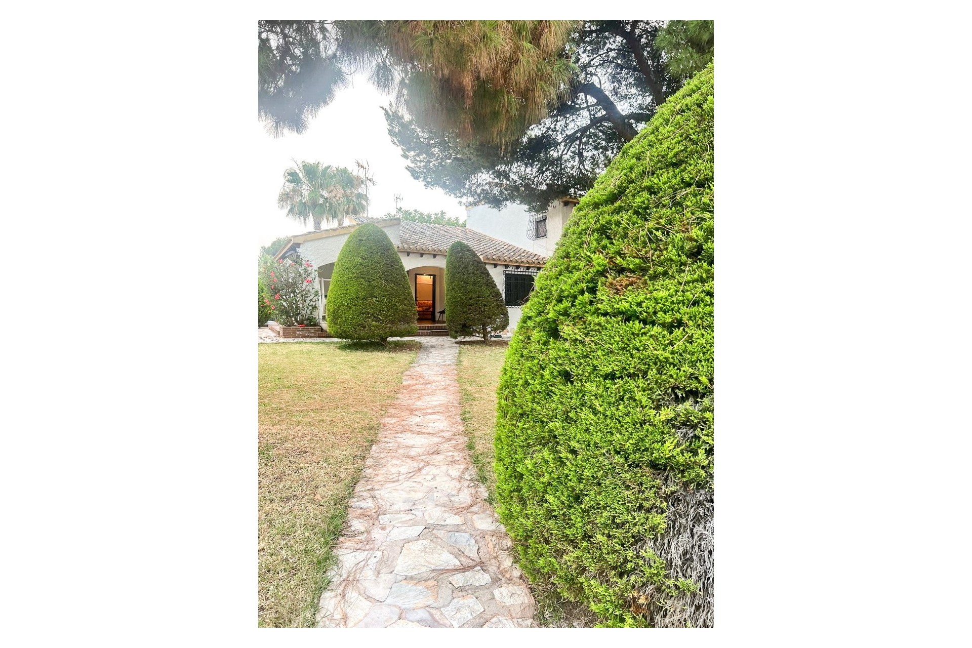 Revente - Semi-Detached Villa -
Orihuela Costa - Punta Prima