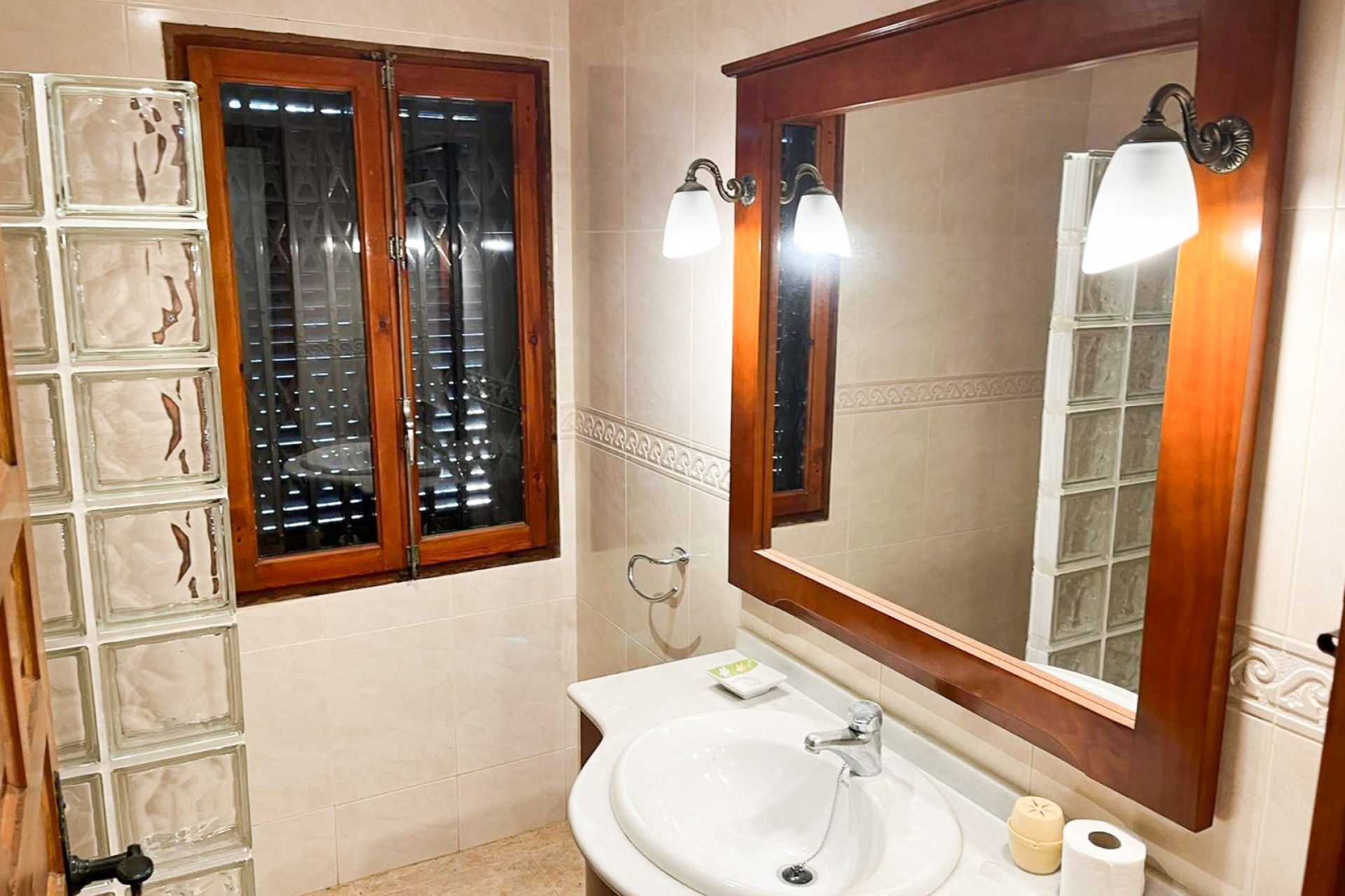 Revente - Semi-Detached Villa -
Orihuela Costa - Punta Prima