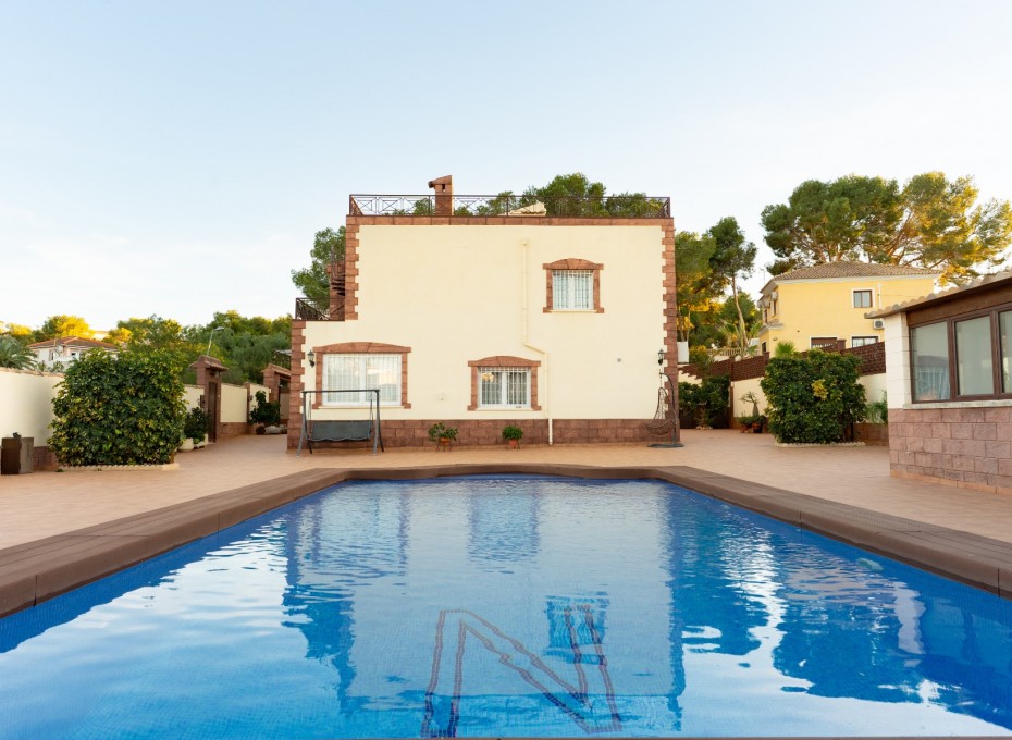Revente - Semi-Detached Villa -
Torrevieja - Los Balcones