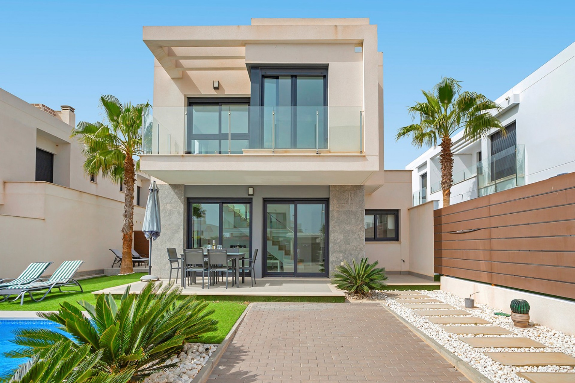 Revente - Semi - Detached Villa -
Vistabella Golf