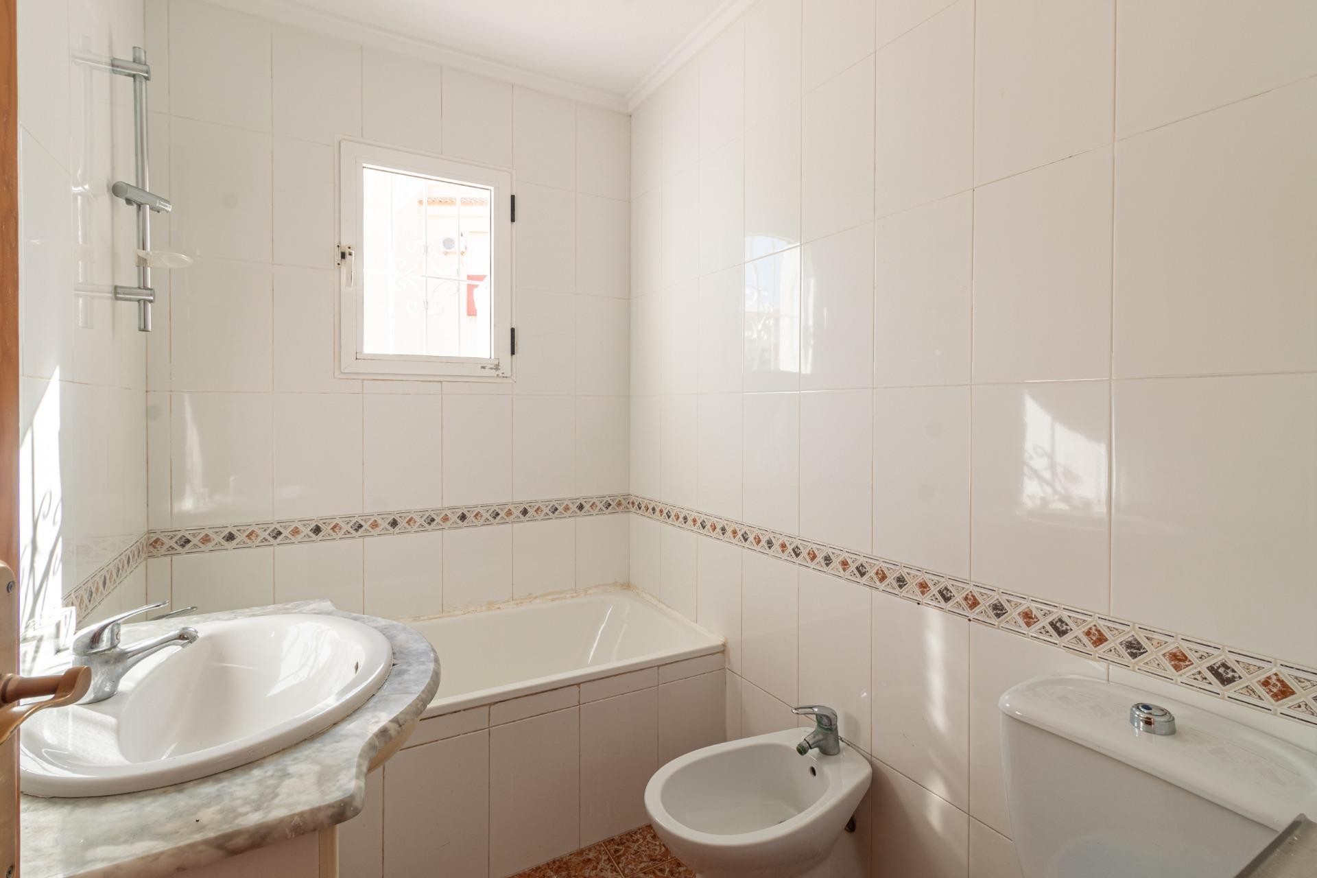 Revente - Terraced house -
Orihuela Costa - La Florida